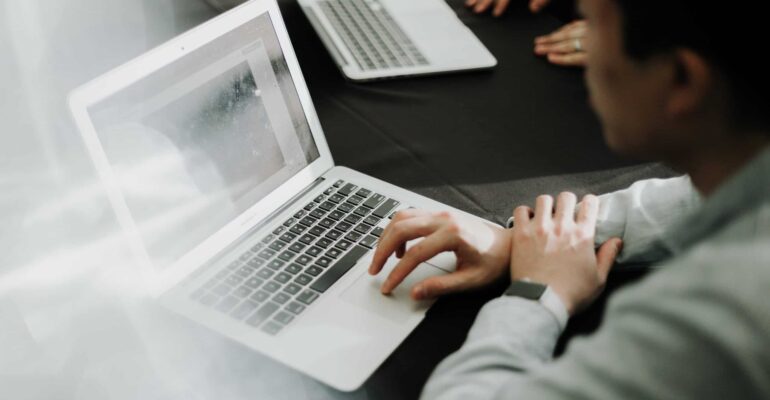 priscilla-du-preez-OEdkPaxYMXU-unsplash